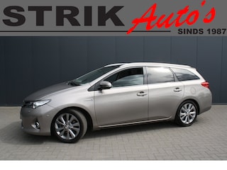 Toyota Auris Touring Sports 1.8 Hybrid Executive - NAVIGATIE - CAMERA - PANORAMADAK