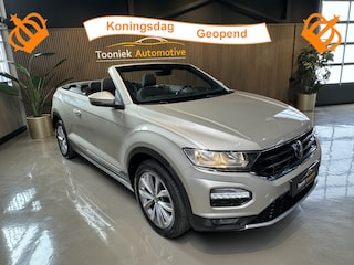 Volkswagen T-Roc 1.5 TSI Style Automaat Climate Control El.ramen el.Dak Apple  Carplay LMV