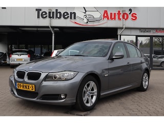 BMW 318d Luxury Line | Schuif-Kanteldak | Leder | Bluetooth | Navigatie | Xenon