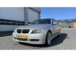 BMW 320i Dynamic Exec.