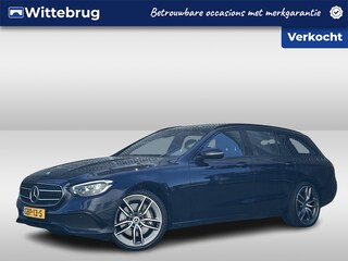 Mercedes-Benz Estate 300 e / Pano / Camera / Parkeersensoren V+A / Navigatie / App connect / Lichtmetaal 20 inch /
