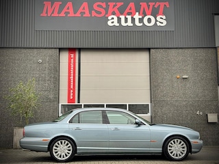 Jaguar XJ 3.0 Executive / Zircon metallic / 2nd owner / Only 46649km / JUST SERVICED!