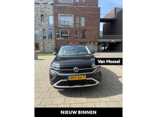 Volkswagen T-Cross 1.0 TSI Life Edition 116 PK| Navigatie | Stoelverwarming | Achteruitrijcamera | Parkeersensoren | Climatronic | 17 Inch Velgen | Privacyglass