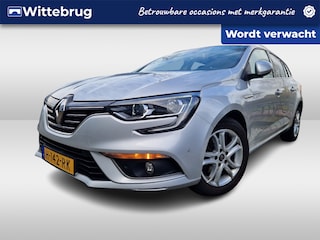 Renault Mégane Estate 1.3 TCe Bose / Navigatie / Camera / Parkeersensoren V+A / Trekhaak / Half leder / Trekhaak /