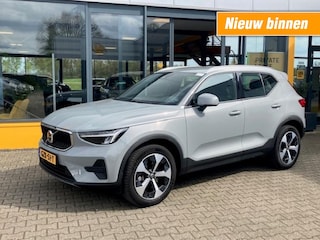 Volvo XC40 2.0 B3 Essential Edition - camera - navi - apple/andr - 19 LM - stoel/stuurverw.