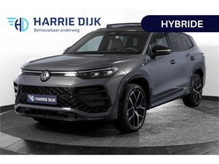 Volkswagen Tayron 1.5 eHybrid 272 PK R-Line Edition | Black Style Pakket | S/K-Panodak | Elek. Trekhaak | Dig. Cockpit | Adapt. Cruise | Stoel-+Stuurverw. | Camera | App. Connect | ECC | Elek. Klep | LM 20" | 5958