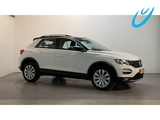 Volkswagen T-Roc 1.5 TSI 150pk DSG Style Navigatie Parkeersensoren DAB+ App-Connect