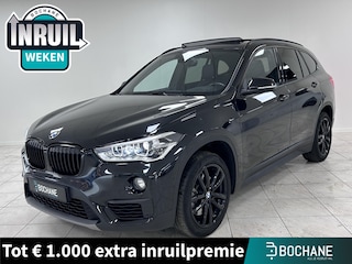 BMW X1 sDrive20i High Executive NAVIGATIE | PANORAMADAK | ACHTERUITRIJCAMERA | LEDEREN BEKLEDING