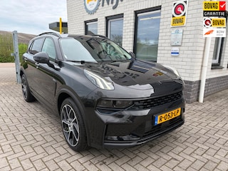 Lynk & Co 01 1.5 / Black Edition / Panorama dak / Add. Cruise / Climate Controle / Camera / Telefoon / Carplay