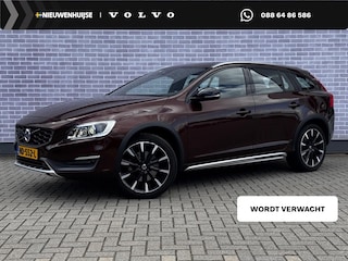 Volvo V60 2.0 T5 Summum | Schuifdak | BLIS | Cruise Control Adaptief | Navigatie | Sportstoelen | Alarm| Lichtmetalen Velgen 19 inch | Stoelverhogers | Achteruitrijcamera | Parkeersensoren | Parkeerverwarming | Keyless Entry | Bi-Xenon Adaptief
