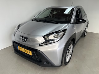 Toyota Aygo 1.0 VVT-i MT Play Apple Carplay Camera NAP 1e eig incl BTW