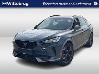 Cupra Formentor 1.4 e-Hybrid 245 pk Performance DSG Automaat Panoramadak / 19"LM velgen / App-connect / Navigatie / Stuurverwarming /