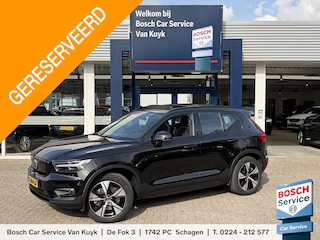 Volvo XC40 Recharge P8 AWD R-Design / Automaat / NL-Auto / Dealer-Onderhouden / Open-Panodak / Pilot-Assist / Warmtepomp / Standkachel / Stuur- en Stoelverwarming / Elektr.-Wegklapbare Trekhaak / LED / Keyless / Dodehoek-Detectie / Elektr.-Achterklep / Apple-Carplay & Android-Auto / DAB Radio-Bluetooth / Navi / PDC V+A / 19'' LMV / ENZ.