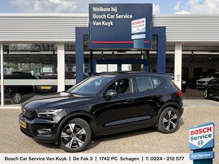 Volvo XC40 Recharge P8 AWD R-Design / Automaat / NL-Auto / Dealer-Onderhouden / Open-Panodak / Pilot-Assist / Warmtepomp / Standkachel / Stuur- en Stoelverwarming / Elektr.-Wegklapbare Trekhaak / LED / Keyless / Dodehoek-Detectie / Elektr.-Achterklep / Apple-Carplay & Android-Auto / DAB Radio-Bluetooth / Navi / PDC V+A / 19'' LMV / ENZ.