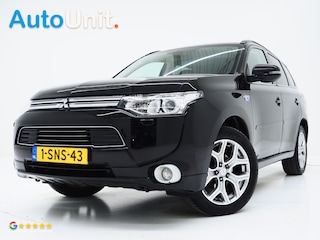 Mitsubishi Outlander 2.0 PHEV Instyle | Schuifdak | Trekhaak | Leder | Keyless | Camera | Stoelverwarming | Cruise