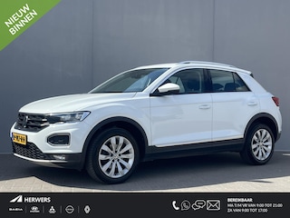 Volkswagen T-Roc 1.5 TSI Sport / Keyless Entry & Start  / Achteruitrijcamera / Apple Carplay & Android Auto  / DAB Radio  / Elektrische achterklep  / Lichtmetalen velgen 17”  /