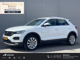 Volkswagen T-Roc 1.5 TSI Sport / Keyless Entry & Start  / Achteruitrijcamera / Apple Carplay & Android Auto  / DAB Radio  / Elektrische achterklep  / Lichtmetalen velgen 17”  /