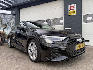 Audi A3 Limousine 30 TFSI S-Line Leer/b&o/matrix