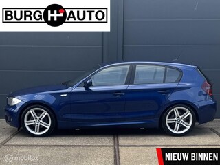 BMW 118i Business Line Sport - APK T/M 03-04-2027 - M*PAKKET - 18'' LMV - ECC - NAVI - CRUISE CONTROLE - BLUETOOTH - NAP - NL AUTO - GOED ONDERHOUDEN -