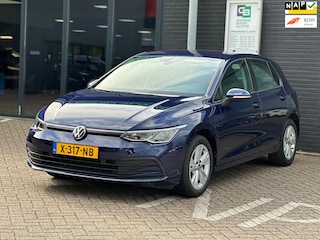 Volkswagen Golf 1.0 eTSI Life /DIGTAAL Cockpit/CAMERA/CARPLAY/SFEERVERLICHTING!!