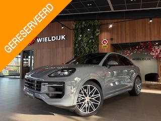 Porsche Cayenne 3.0 E-Hybrid Sportchrono | Sportuitlaat | 360 Camera | SportDesign pakket | Bose | Keyless | SoftClose | 22inch |