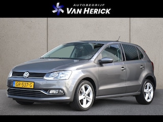 Volkswagen Polo 1.2 TSI Highline Automaat | Carplay | Climate Control | Parkeersensoren
