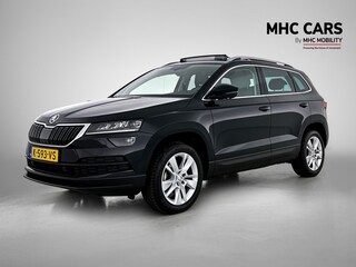 Skoda Karoq 1.5 TSI ACT Business Edition Plus | Style Pakket | Navi | Panoramadak |