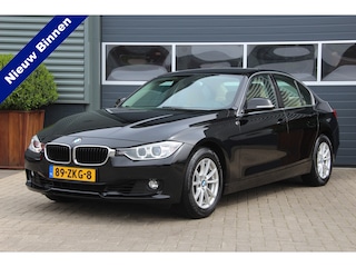 BMW 320i High Executive NL Auto | 2e Eigenaar | Navi | Leder | Airco | Cruise | Bluetooth | LMV Goede banden Zeer nette