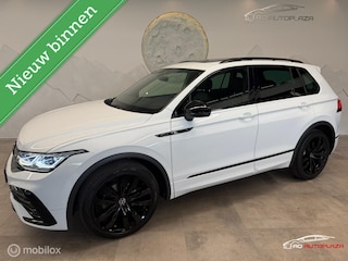 Volkswagen Tiguan 1.5 TSI 3x R-Line Panorama/Black Style/Trekhaak