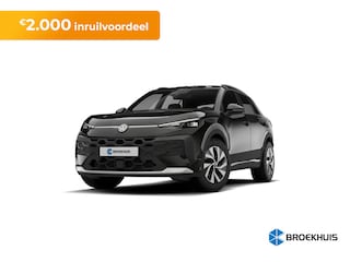 Volkswagen T-Roc Life First Edition Inclusief €2000,- inruilvoordeel | Trekhaak | 'App-Connect' draadloze smartphone integratie | Automatische afstandsregeling (Adaptive Cruise Control) | Buitenspiegels elektrisch instel-, verwarm- en inklapbaar