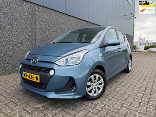 Hyundai i10 1.0i Go! 2017 / NAVI / CRUISE / CARPLAY / CLIMA /