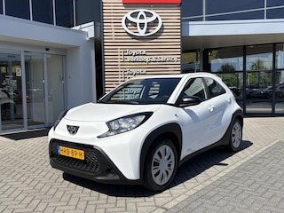 Toyota Aygo 1.0 VVT-i MT Play PLAY 5-DEURS 1e EIGENAAR NL-AUTO CAMERA LED APPLE/ANDROID AIRCO ADAP. CRUISE