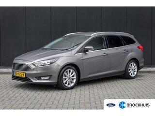 Ford Focus Wagon 1.0 Titanium | D-riem reeds vervangen | Dodehoek detectie | Winter-pack | Leder / stof | Privacy-glass | All weather banden