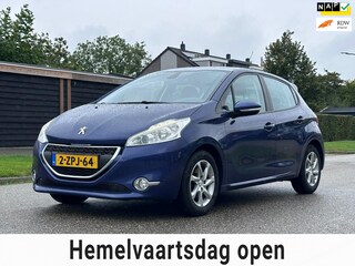 Peugeot 208 1.2 VTi Allure 5DR*Navigatie*Pano*Stoelverwarming*Cruise*Airco*LM velgen*Parkeersensoren*APK*