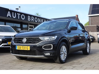 Volkswagen T-Roc 1.5 TSI STYLE I TREKHAAK I CARPLAY I ADAPTIEF CC