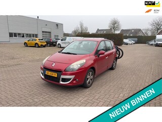 Renault Scénic 1.4 TCE 131pk Clima Cruise Navi Trekhaak 1300kg.