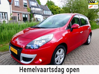 Renault Scénic 1.4 TCE 131pk Clima Cruise Navi Trekhaak 1300kg.