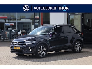 Volkswagen T-Roc 1.5 TSI R-Line Business+ Achteruitrijcamera (rear view), parkeersensoren voor en achter (pdc), digital cockpit pro, R-Line in- en exterieur, LED Matrix (IQ.Lights), climatronic, navigatie, 18" 'Nevada' LMV, verwarmbare voorstoelen, verwarmbaar multifunctioneel lederen stuurwiel, chrome dakrails, privacy glas, adaptieve cruise control (acc), elektrisch verstel-, verwarm- en inklapbare buitenspiegels, draadloos Apple Carplay & Android Auto, DAB+, variabele laadvloer etc.