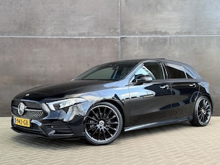 Mercedes-Benz A-klasse 200 Premium Plus | AMG-pakket | Pano-dak | Widescreen | Ambi light | sportstoelen | 19 inch |