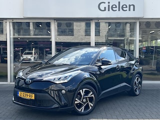 Toyota C-HR 2.0 Hybrid Style | Dodehoekherkenning, Stoel + Stuurverwarming, Parkeersensoren, Keyless, 18 inch