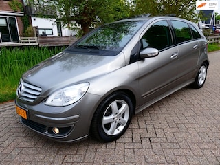 Mercedes-Benz B-klasse 200 Turbo 193pk LPG Automaat Airco Schuifdak Trekhaak 1500kg.