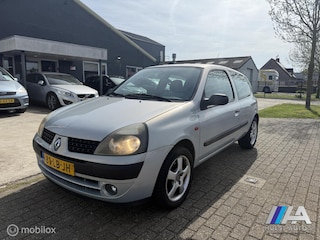 Renault Clio 1.2-16V Authentique 2D 2002 Grijs, velgenset