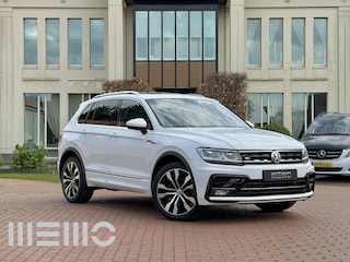 Volkswagen Tiguan 2.0 TSI 4Motion Highline Business R Apple Carplay - Panoramadak - Trekhaak
