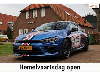 Volkswagen Scirocco 2.0 TSI R DSG. | Uniek | Porsche remmerij | Nieuwe Motor | Nieuwstaat | Panorama | Sportstoelen | Xenon |