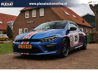 Volkswagen Scirocco 2.0 TSI R DSG. | Uniek | Porsche remmerij | Nieuwe Motor | Nieuwstaat | Panorama | Sportstoelen | Xenon |