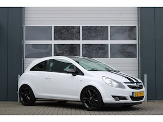 Opel Corsa 1.4-16V Airco/Stoel&Stuurverwarming/PDC/Navi/Bluetooth/Sportstoelen/Elek.Ramen/C.V./Radio/17"LM/Isofix/APK:26-09-2026