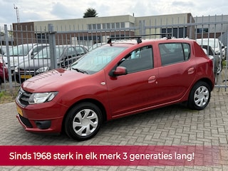 Dacia Sandero 0.9 TCe Lauréate 90PK! NL AUTO NAP! Airco l NAVI l Elek pakket l Trekhaak ! 1e eigenaar l Dealer OH!