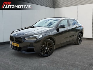 BMW X2 sDrive 18i Executive - Stoelverwarming, Trekhaak, PDC, Navi