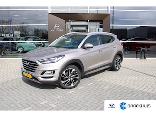 Hyundai Tucson 1.6 T-GDI Premium | Automaat | Stoelverwarming voor+achter | Adaptieve Cruise Control | Electrisch verstelbare bestuurderstoel | Trekhaak | Navigatie | | Achterbank in delen neerklapbaar | Achterbank verwarmd | Airco (automatisch)