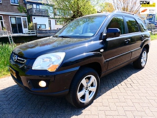 Kia Sportage 2.0 CVVT 142pk Clima Cruise Leder Schuifdak Trekhaak 1400kg.